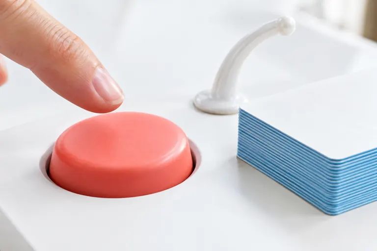 Doigt prêt à presser un bouton rouge, métaphore du bouton Suivre de Discover